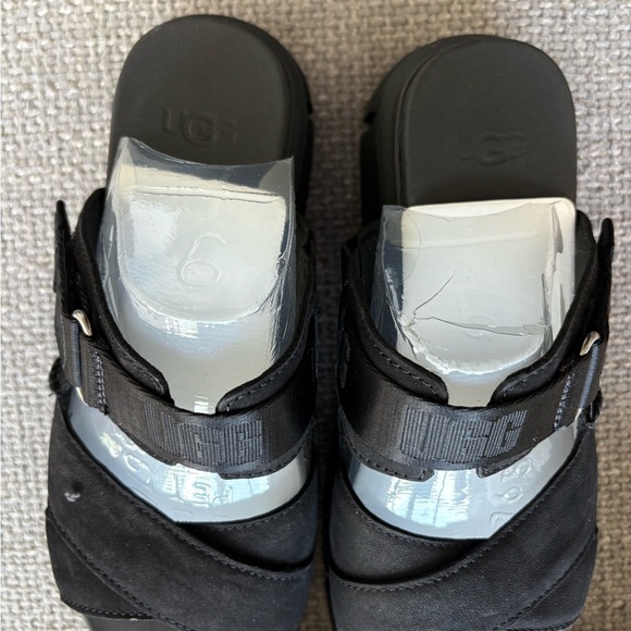 UGG Ashton Black Platform Slide Sandals Size 9 Women’s Chunky Criss Cross Strap - Picture 11 of 16